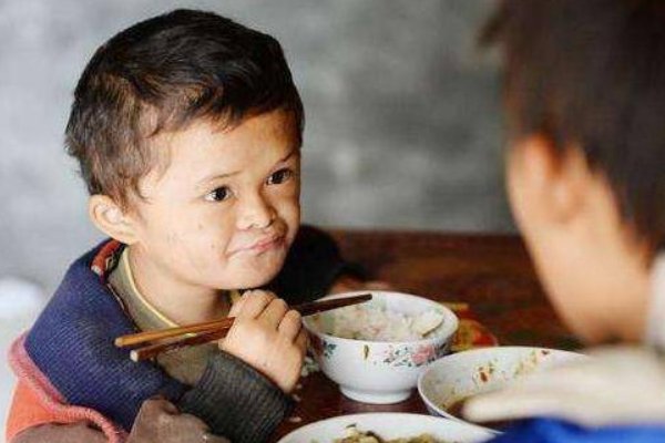 酷似马云的男童范小勤,如今的现状如何?