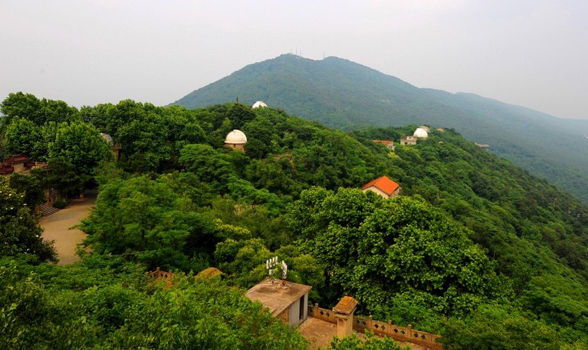求南京三天旅游攻略 希望能够详细一点 包括晚上方便住宿的地方