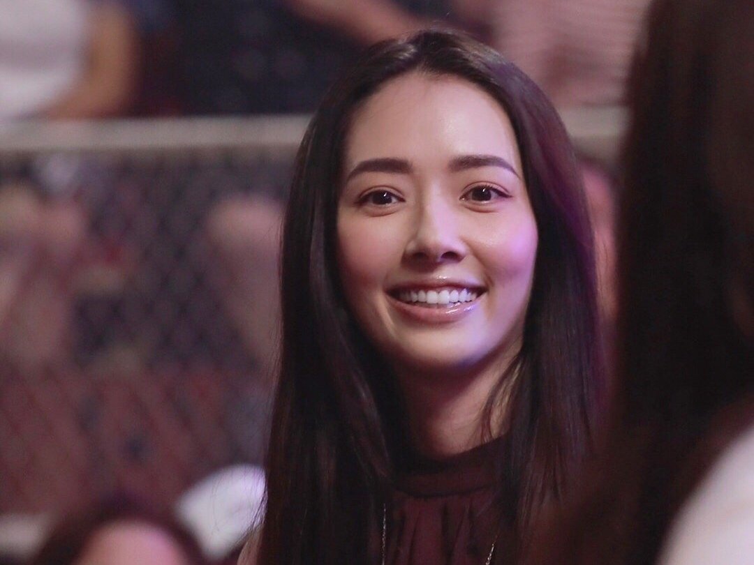 向佐郭碧婷一直参加综艺节目,是缺钱花吗?