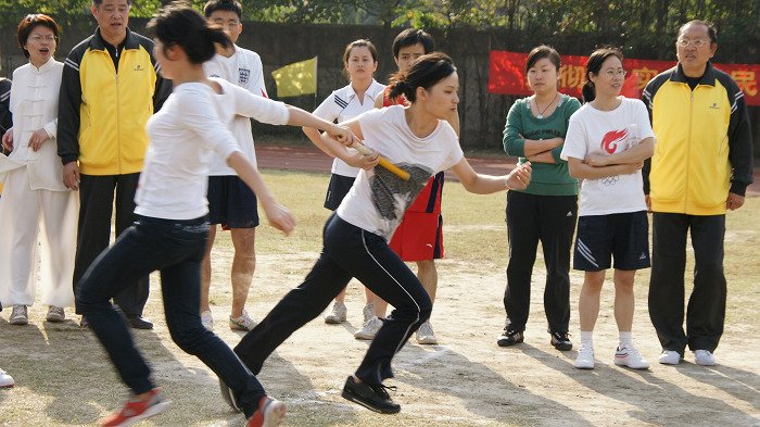 求跑步接力赛图片