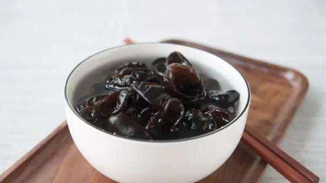 黑木耳浸泡时间多少合适？时间长了会有毒吗？