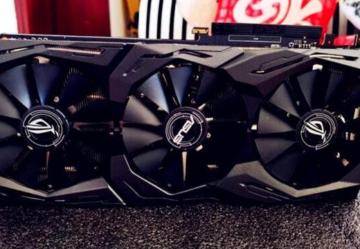 gtx1060显卡和rx580显卡哪个好？哪个适合玩游戏？