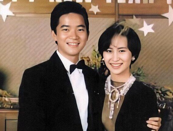 何超琼用一张图片证明,当初和陈百强的情谊,永远会只增不减,你怎么看?