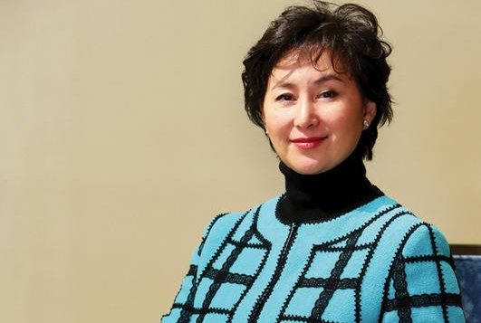 何超琼用一张图片证明,当初和陈百强的情谊,永远会只增不减,你怎么看?