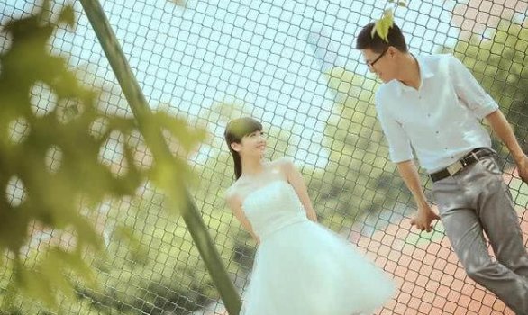 不见面时男朋友经常不回消息，见面的时候很热情，为什么？