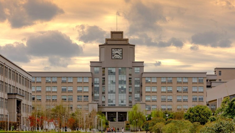 银杏酒店管理学院学费