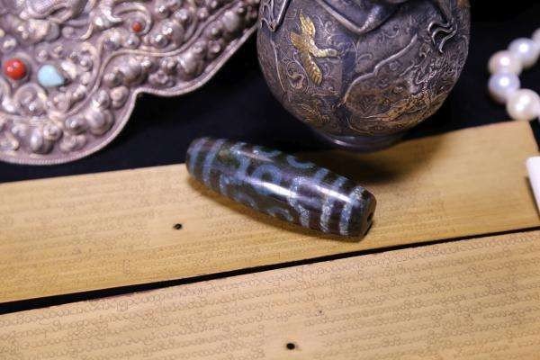 天珠上的“眼睛”是什么,“眼睛”数量越多越好吗?