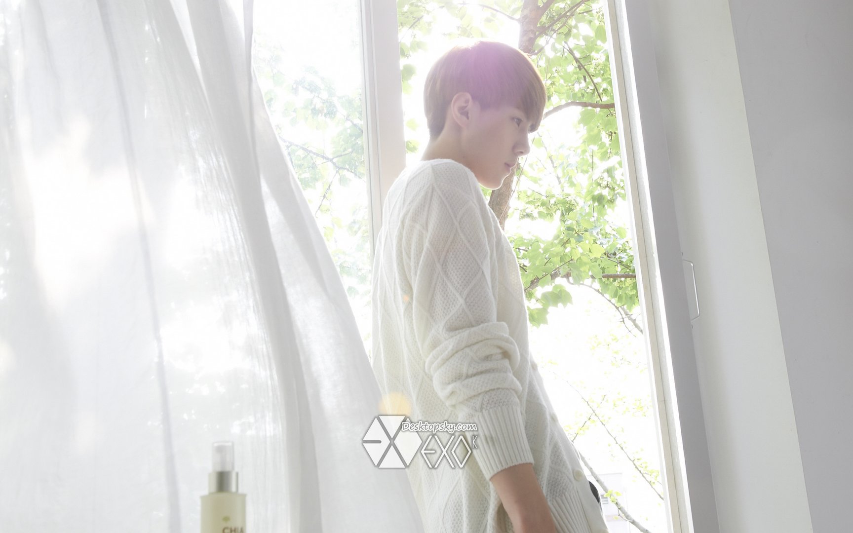 EXO-k吴世勋的壁纸桌面大图！！谢谢了哈，越多越好。