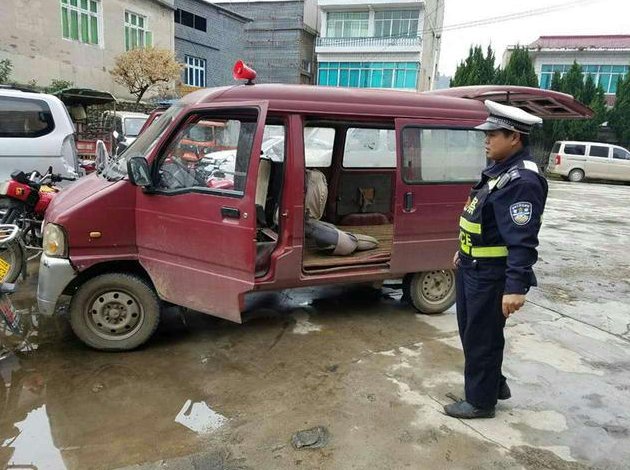 车辆脱审多年人和车都找不到可以注销吗