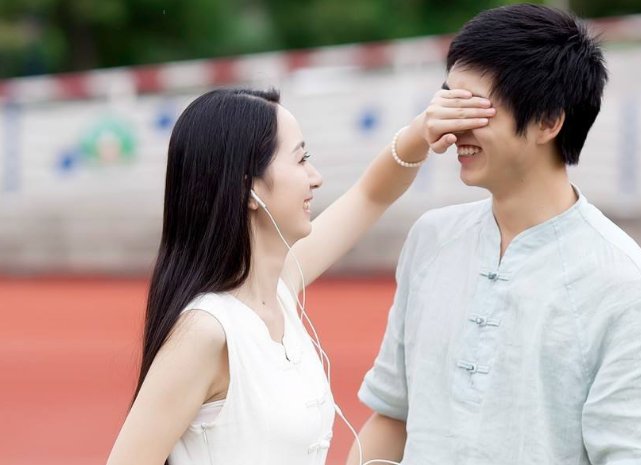 越来越多年轻人选择独居生活，这是为何？