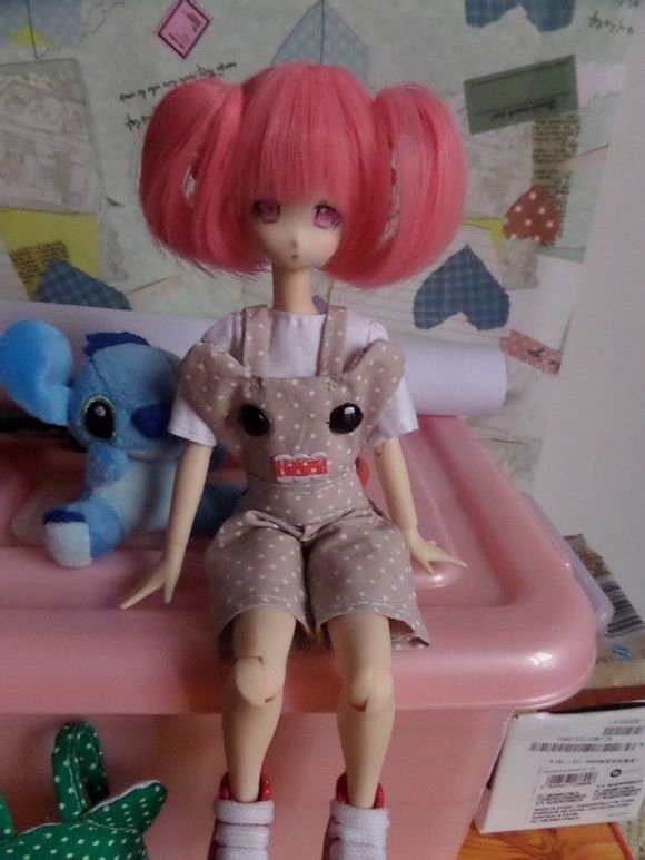 谁有制作芭比娃娃衣服的方法啊！ 要图