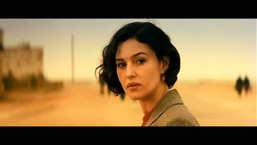 《西西里的美丽传说》153分钟中马琳娜为什么会遭到排挤？