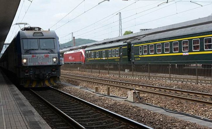 已经在12306买了票，还能用身份证刷票进站吗