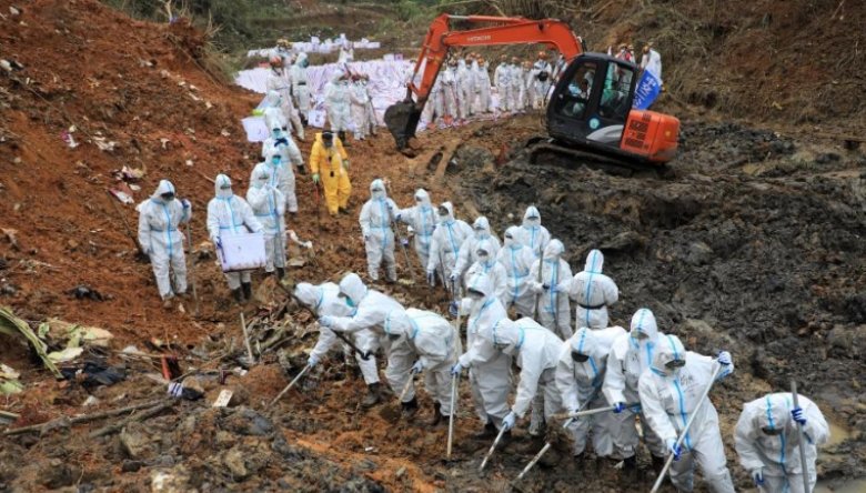 东航坠机现场发现百余份遗物，为何法医说全部归还家属的难度较大