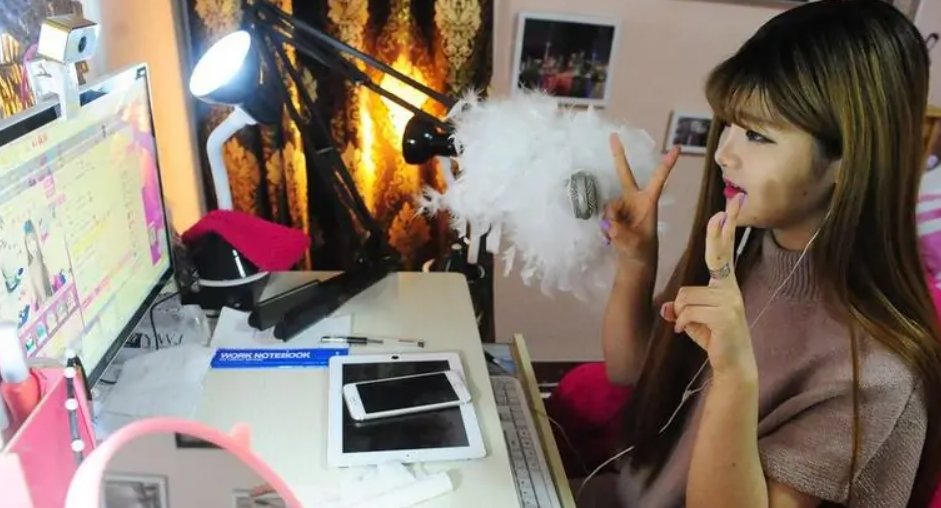 双面狐小华佗是什么意思？