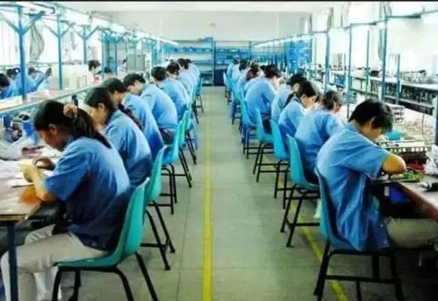 超七成00后不再迷恋大厂，而是愿意选择中小企业，如果是你会怎么选？