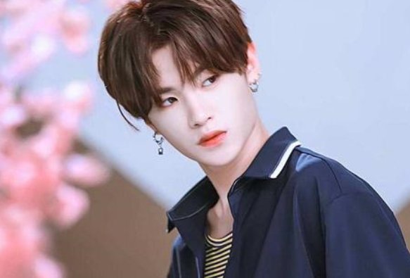 央视出面点评“阳刚之气”不止男性化，近年娱乐圈为何缺乏阳光之气？