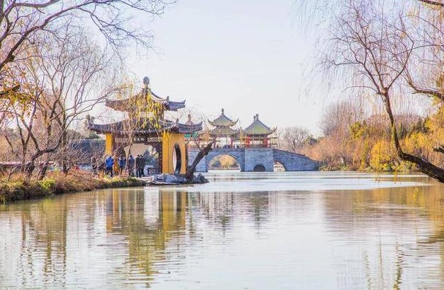 烟花三月下扬州什么意思