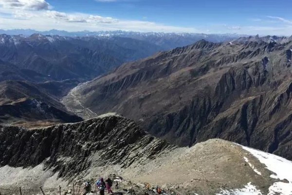 我本是高山后面是什么