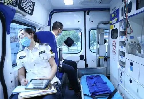 上海120女医生救人第一仍遭埋怨，谁能理解她们心中的委屈？