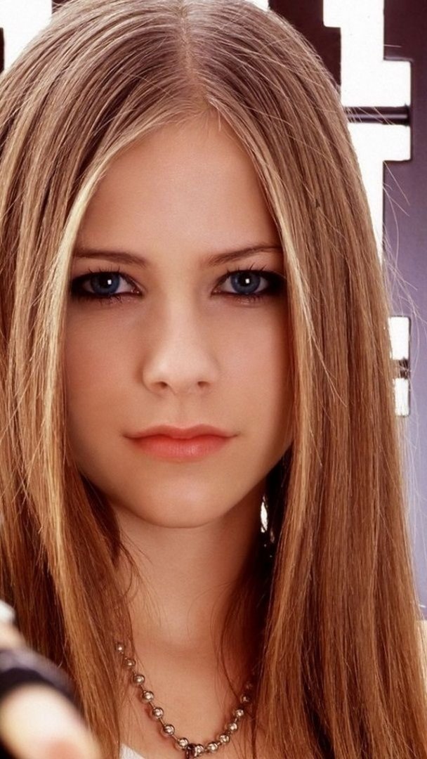 v迷进〜求艾薇儿壁纸。iphone5的。