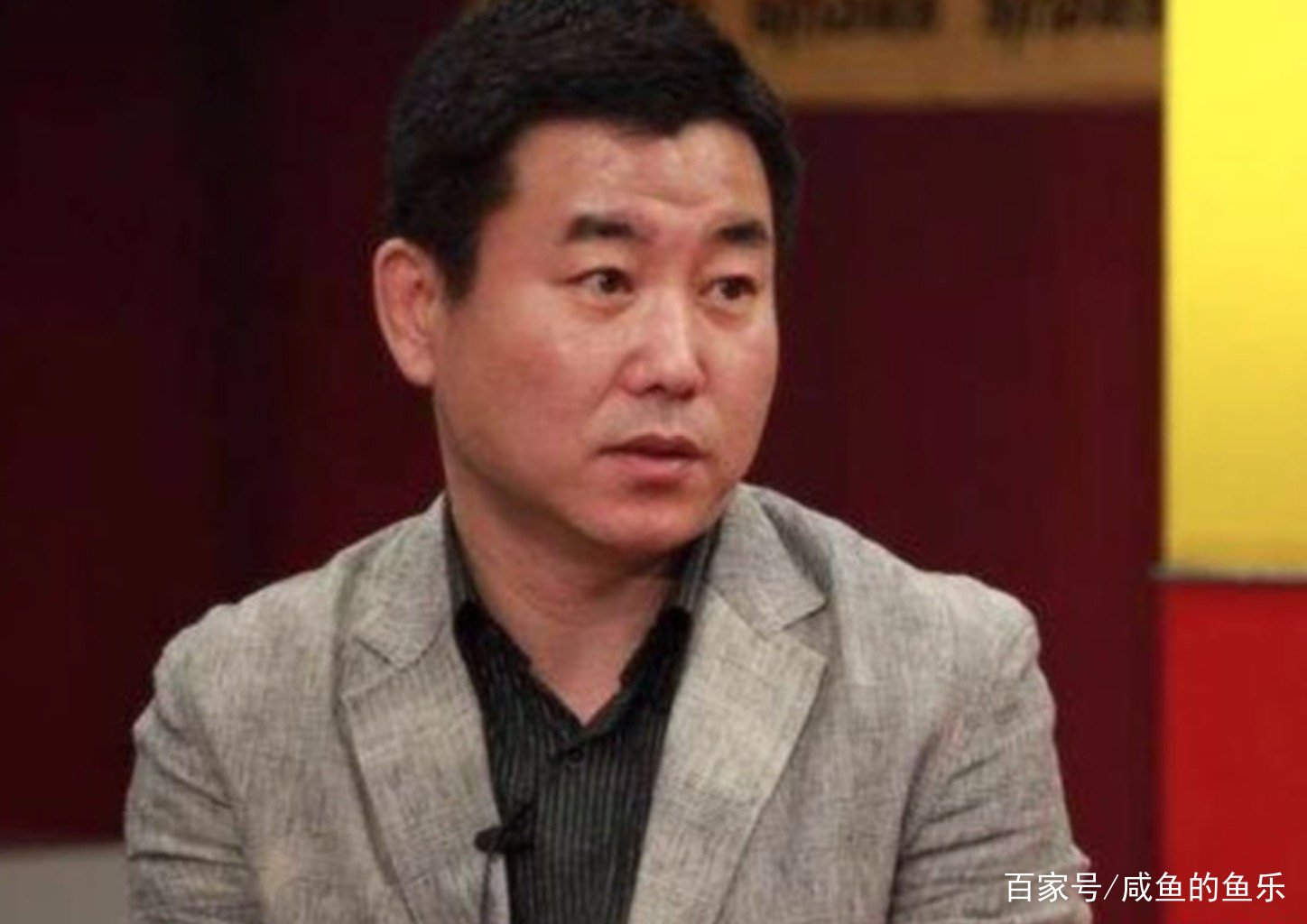 潘长江亲弟弟意外曝光，身高竟有一米八，还是网友深知的老熟人，这是谁？