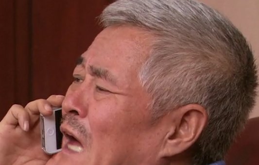 乡村爱情14赵本山用的什么手机