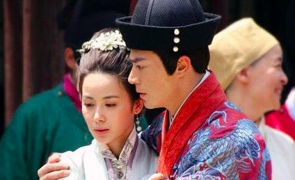 女医明妃传女主角谭允贤最后和谁在一起了结局