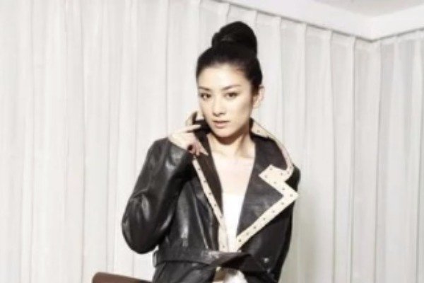 《怦然再心动》中黄奕的新年愿望是上对花轿嫁对郎，你过去的愿望实现没？