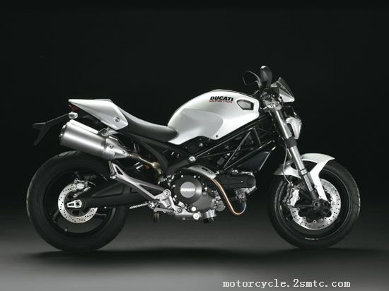 小爸爸中李三妹骑的什么摩托车