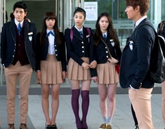 校服太透明了，怎么办