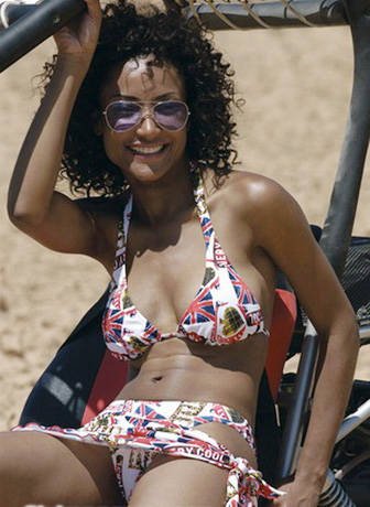 春色海滩的剧情简介