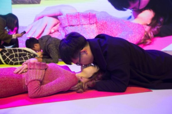 随处可以做的爱的世界游戏