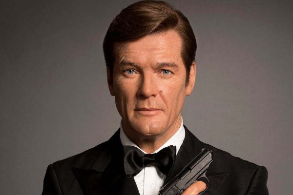 谁精通六国语言，被誉为金牌间谍，却栽在小孩手里？