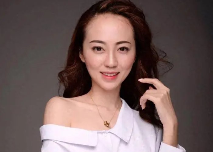 恒大歌舞团白珊珊的简历