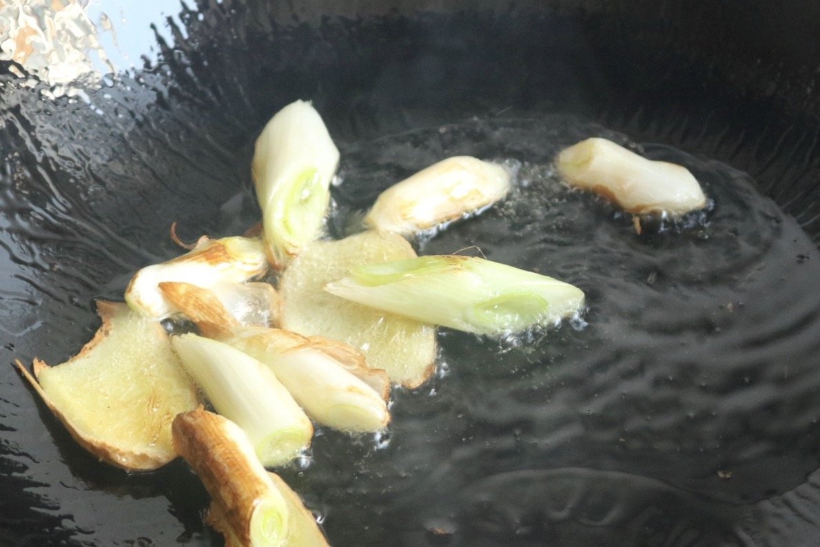 芭乐向日葵鸭脖的制作方法