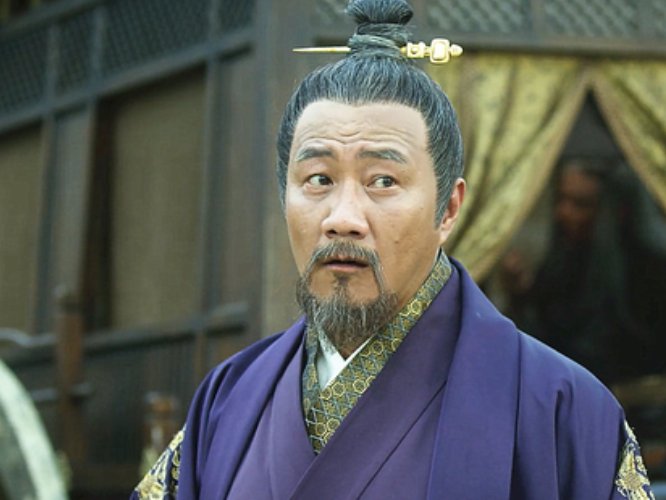 《雪中悍刀行》中徐骁为什么那么怕儿子徐凤年？