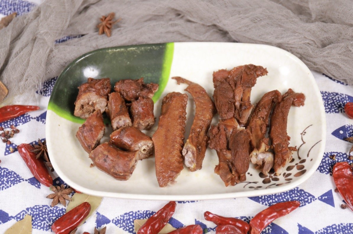 芭乐向日葵鸭脖的制作方法