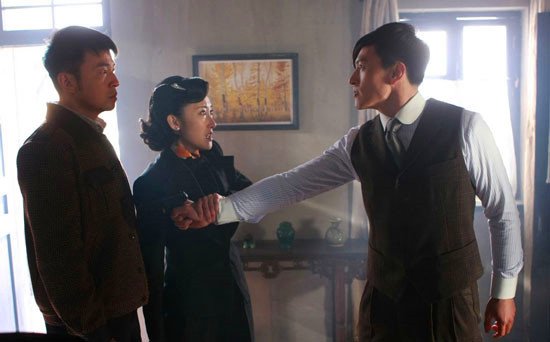 飞哥传奇前期讲述了什么故事？