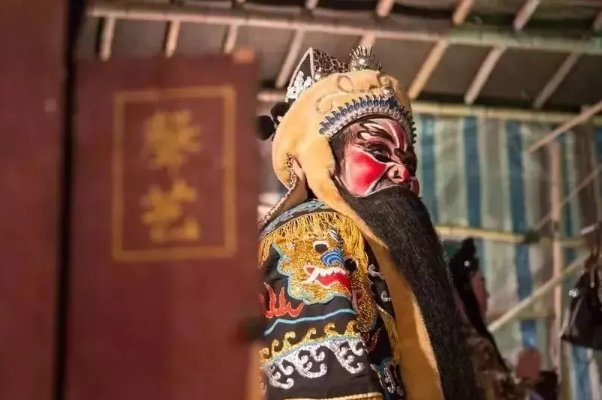 青衣乌帽打一准确生肖