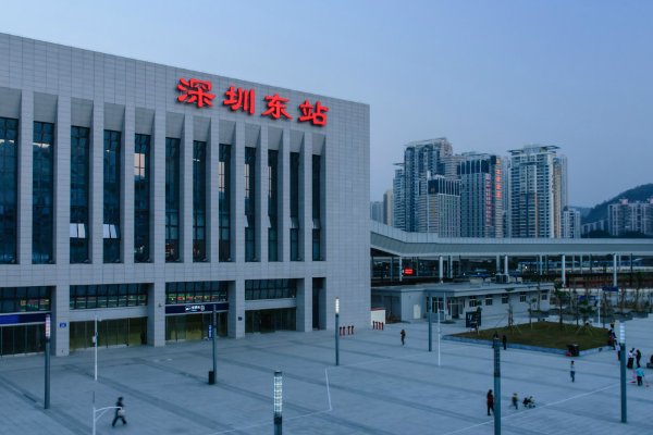深圳火车站在哪里
