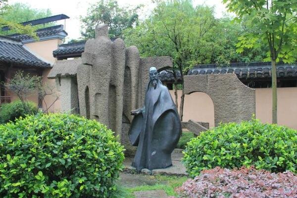 “红酥手，黄縢酒”中“黄縢酒”究竟说的是什么酒？