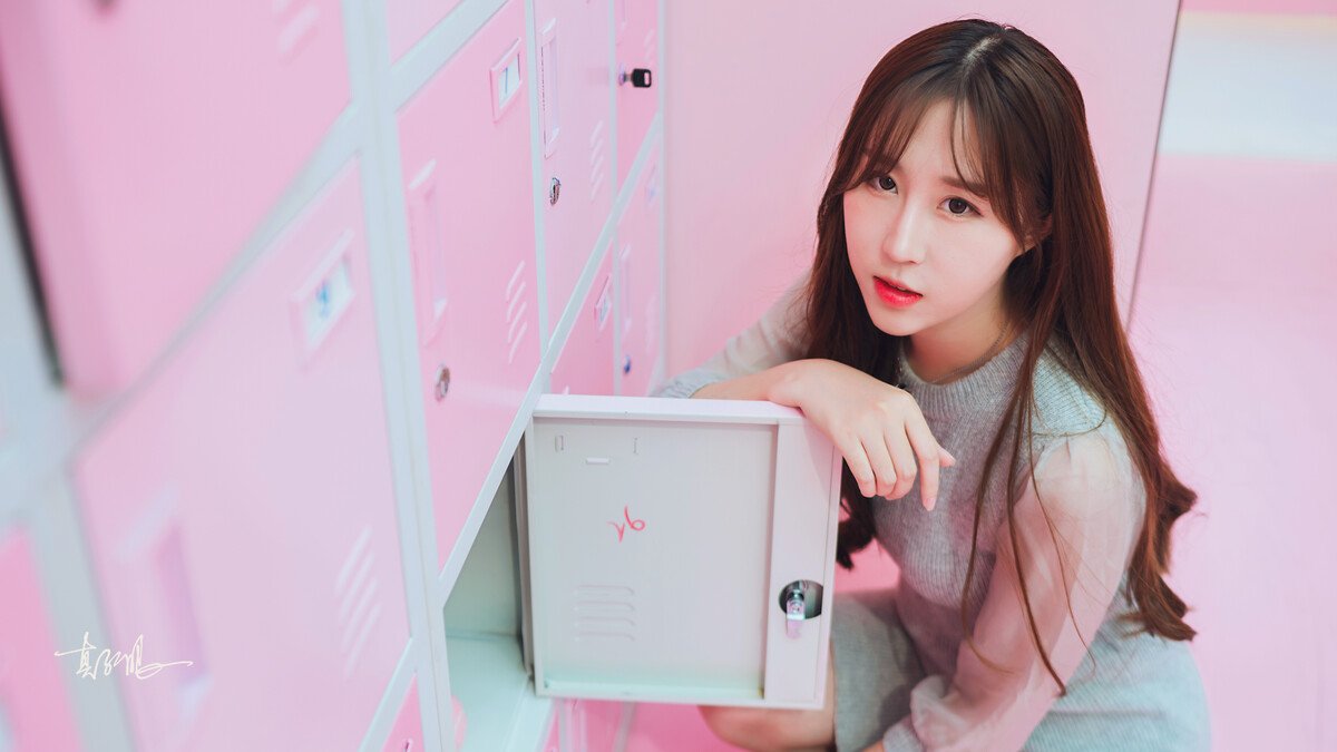 “重庆最美的女孩”是出自哪里的梗，说的是谁？