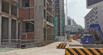 安徽一烂尾楼被救活,停工9年复工!若不是停贷潮,会有人注意吗?