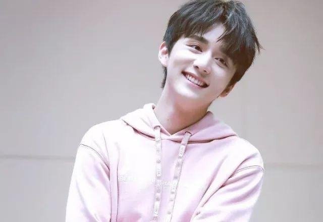 张新成为什么叫本哥？