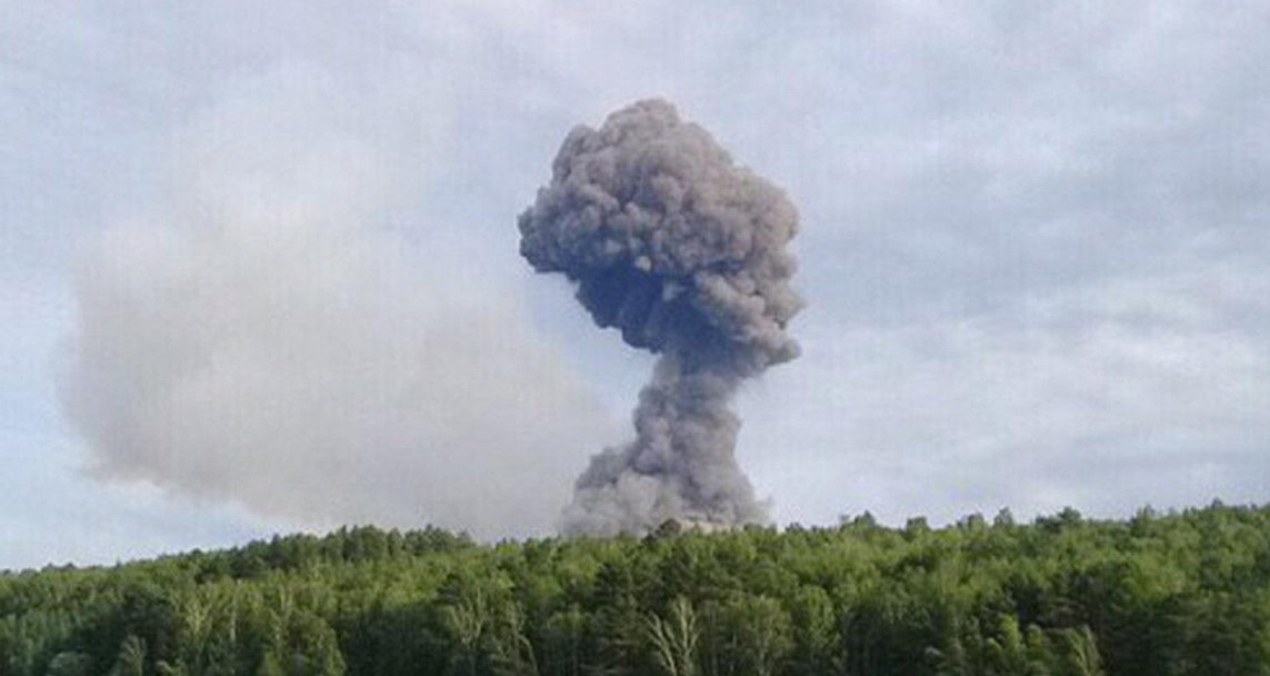 俄空军基地爆炸，蘑菇云腾空升起！导致爆炸的原因是什么？