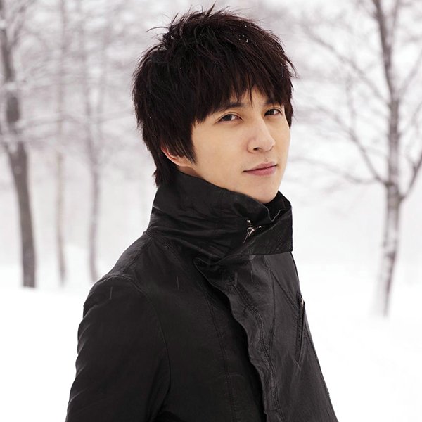 薛之谦演唱的歌曲《认真的雪》。