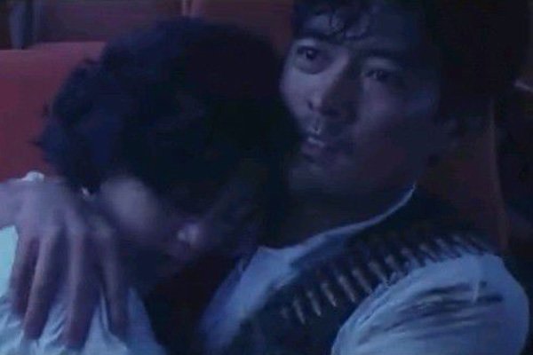 安乐战场打真军部分 曾志伟直接让两个人假戏真做