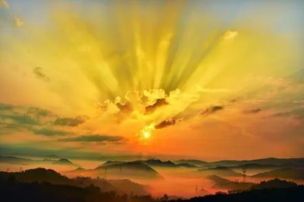 霞光万道是什么生肖动物