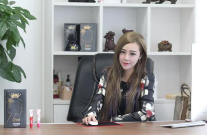 辛巴的第一任老婆